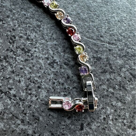 NEW 18K White Gold Plated Round Multicolor Crystal CZ 6.5 / 7.5" Tennis Bracelet - Picture 9 of 12